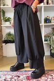 Bennie Quirky Barrel Pant Black