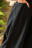 Made in Italy Baby Cord Dart Barrel Pant Black /8 =