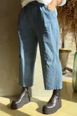 Plain Bennie Magic 7/8 Dart Barrel Pant Denim