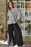 Vince Flat Front Shirring Flare Black