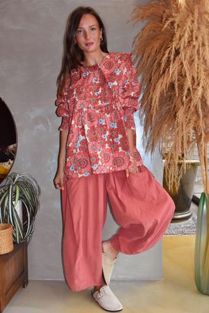 Annie 1972 Point Collar Smock Blouse Rhubarb Rose due 1 week