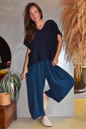 Arbi Needlecord Relaxed Barrel Pant Navy