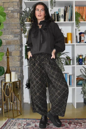Arbi Needlecord Tartan Barrel Pant Coffee Bean