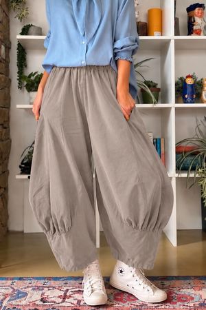 Bateau Needlecord Classic Quirky Tapered Barrel Pant Mocha