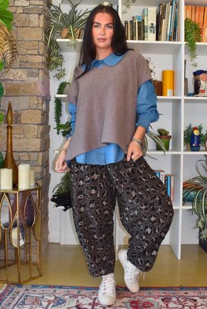 Bateau Needlecord Leopard Quirky Tapered Barrel Pant Coffee Bean