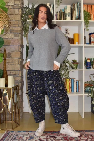 Bateau Needlecord Leopard Quirky Tapered Barrel Pant Navy