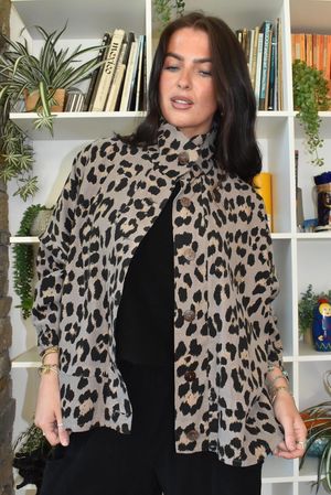 Bateau Needlecord Leopard Shacket Mocha