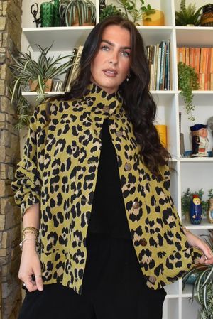 Bateau Needlecord Leopard Shacket Mucky Olive