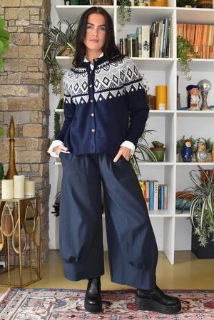 Bennie Quirky Barrel Pant Navy