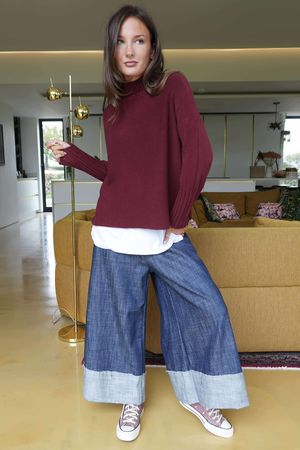 Conrad Classic Turtle Neck Knit Burgundy