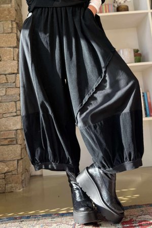 Cooper Needlecord Panel Bloom Pant Black