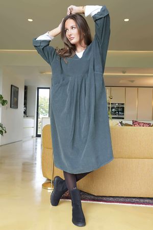 Cooper Needlecord Smock Dress Charcoal  /14 =