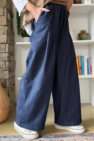 Essential Stretch Flat Front Wide Leg Jean Dark 
