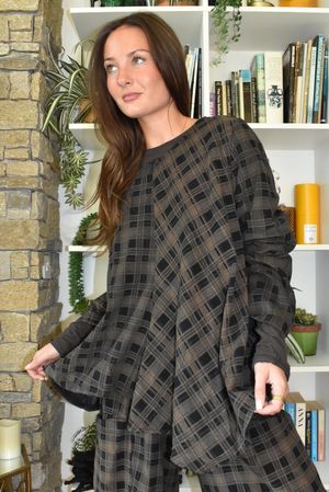 Heritage Needlecord Plaid Swing Top Black & Chocolate