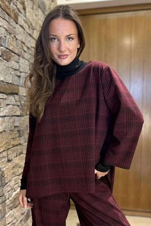 Highgrove Scuba Stretch Top Burgundy