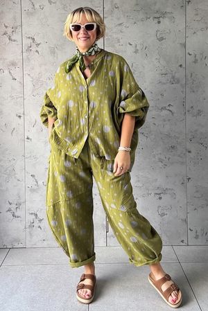 Hush Pillow Cotton Spot On Classic Barrel Pant Olive