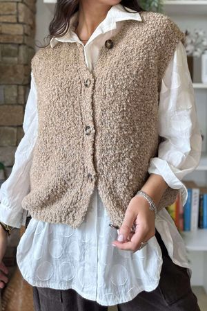 Hygge Boucle Knit Gilet Camel