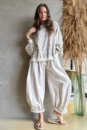 Indira Lantern Sleeve Sweatshirt Calico & Earth