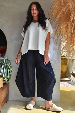 Kingsley Herringbone Scuba 7/8 Barrel Pant Navy