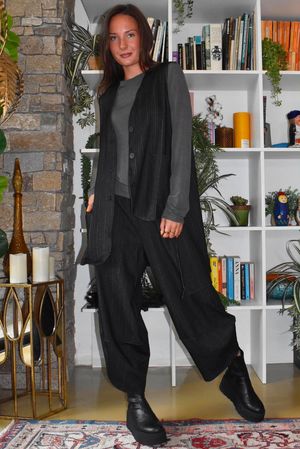 Kingsley Herringbone Scuba Sleeveless Morning Coat Black