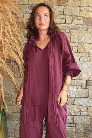 Larc Poet Blouse Aubergine due 1 week 