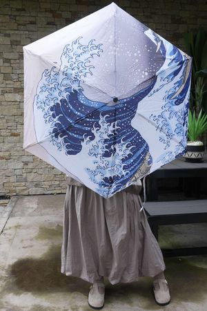 Laundry B Compact Umbrella Great Wave