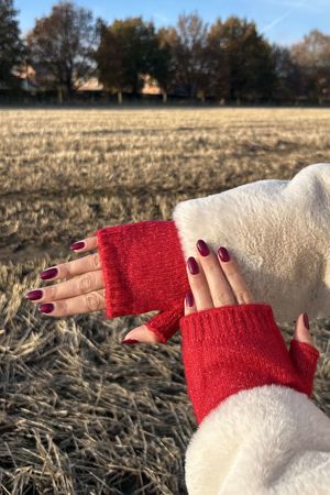 Laundry B Cosy Cuff Fingerless Gloves Rouge