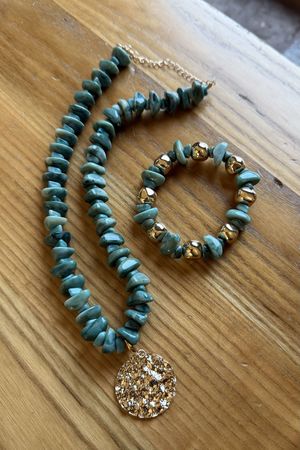 Laundry B Green Lake Necklace and Bracelet Set
