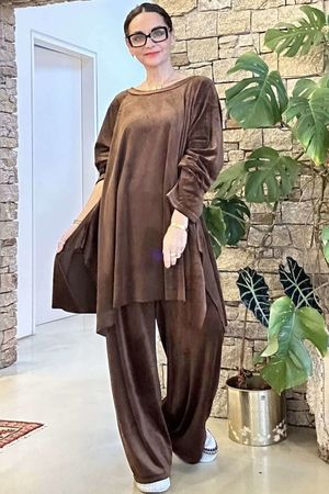 Made in Italy Chalet Soft Stretch Velour Split Side Set Chocolate //N3 