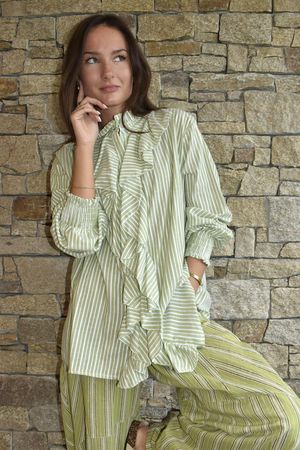 Nantucket Ruffle Blouse Soft Olive /15=