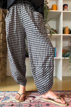 Nonni Gingham Shelby Barrel Pant Black