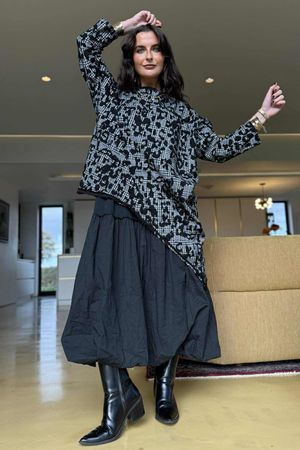 Oscar Jaques Asymmetric Top Black 