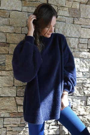 Oversized Buzz Knit Navy
