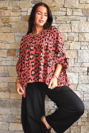 Sa Caleta Needlecord Leopard Artist Smock Strawberry