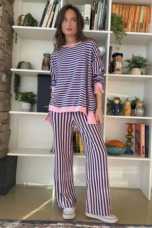 Sunday Morning Chill Sweatshirt Sweetpea & Navy 