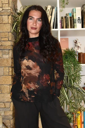 Tiby Cashmere Touch Layering Top Baroque Country Bloom Black