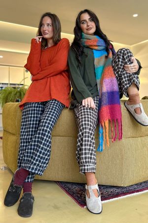 Valley Scarf 10 /18=