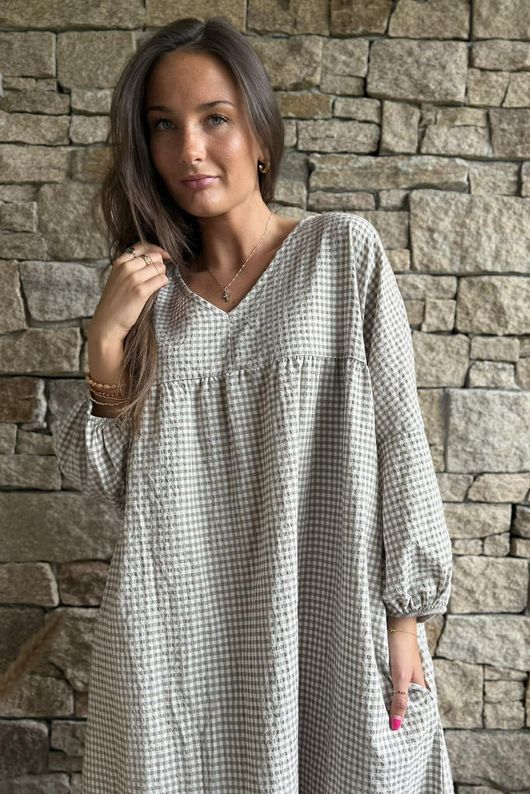 Arbi Gingham Artist Peasant Dress Mocha