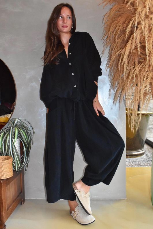 Arbi Needlecord Relaxed Barrel Pant Black
