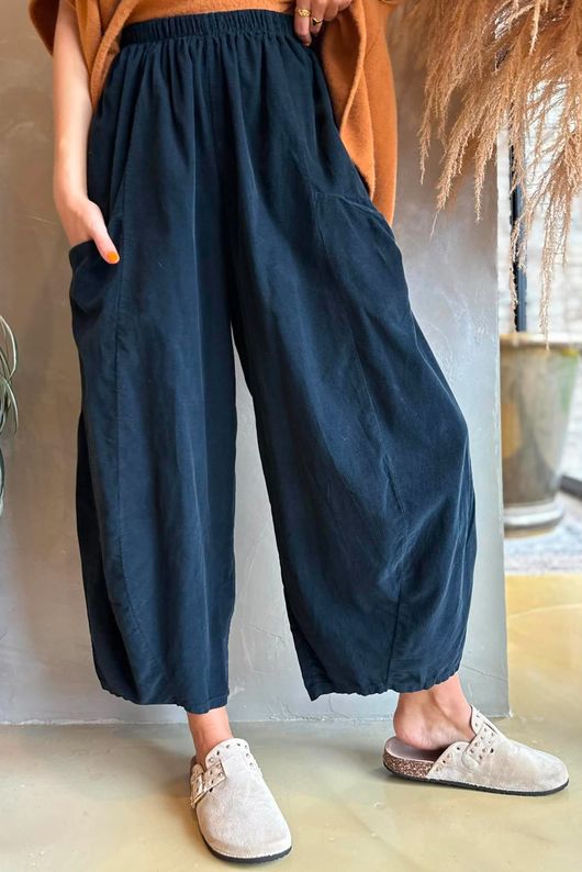 Arbi Needlecord Relaxed Barrel Pant Black