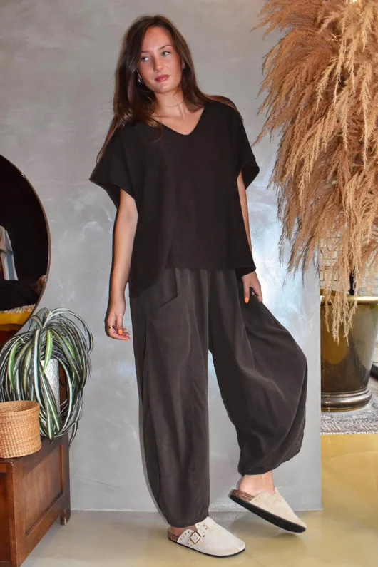 Arbi Needlecord Relaxed Barrel Pant Chocolate