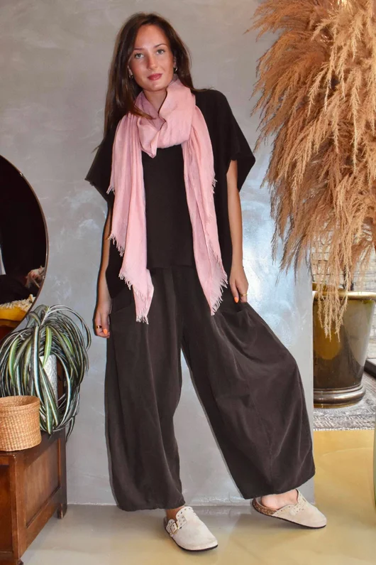 Arbi Needlecord Relaxed Barrel Pant Chocolate