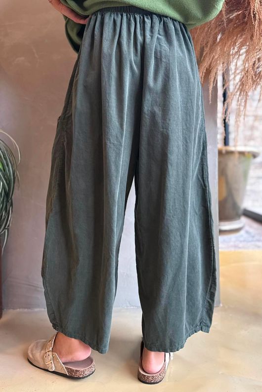 Arbi Needlecord Relaxed Barrel Pant Khaki