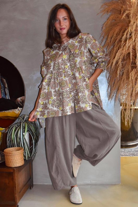 Arbi Needlecord Relaxed Barrel Pant Mocha