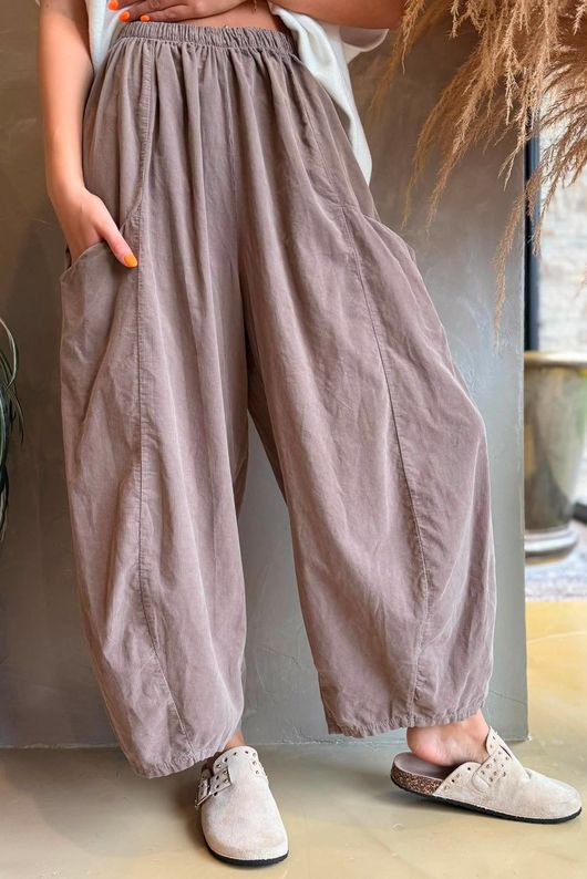 Arbi Needlecord Relaxed Barrel Pant Mocha