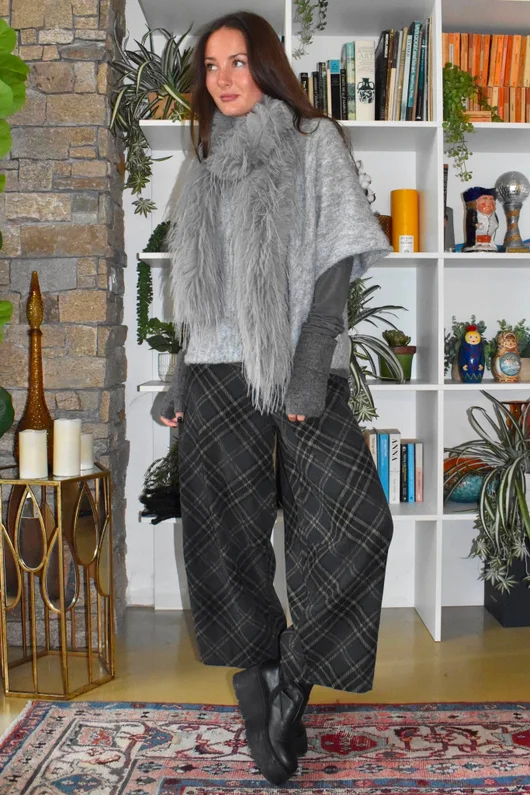 Arbi Needlecord Tartan Barrel Pant Charcoal