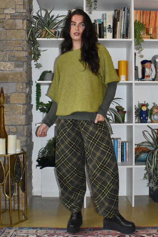 Arbi Needlecord Tartan Barrel Pant Deep Khaki