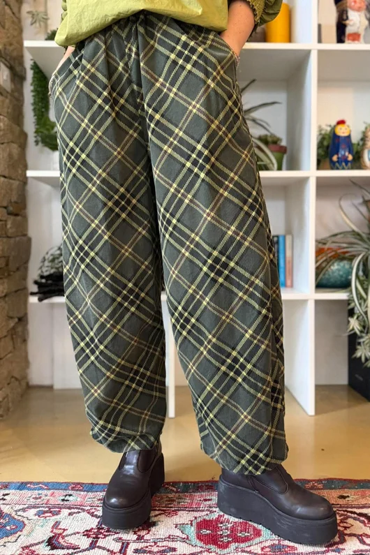 Arbi Needlecord Tartan Barrel Pant Deep Khaki
