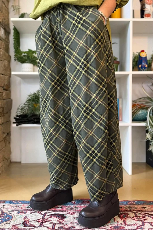 Arbi Needlecord Tartan Barrel Pant Deep Khaki