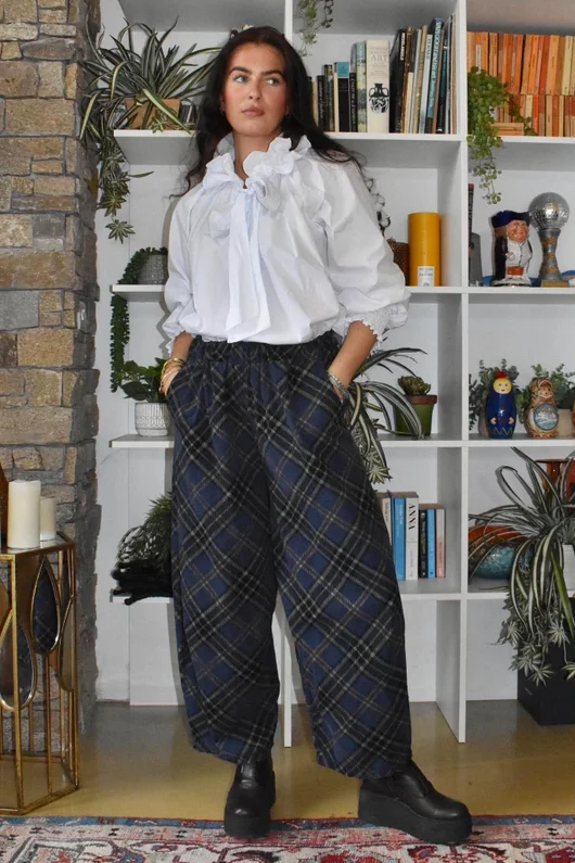 Arbi Needlecord Tartan Barrel Pant Navy
